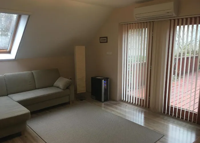 Anonim Vendeghaz Case de vacanță